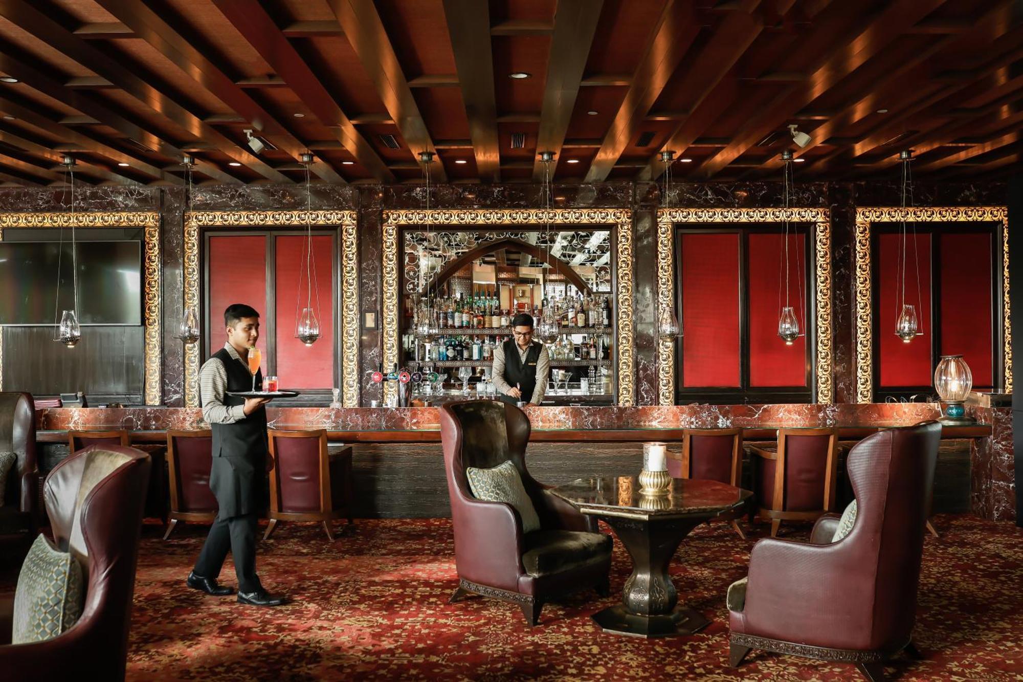 The Leela Ambience Gurugram Hotel & Residences - The Luxury Urban Sanctuary Gurgaon Ngoại thất bức ảnh The Bar